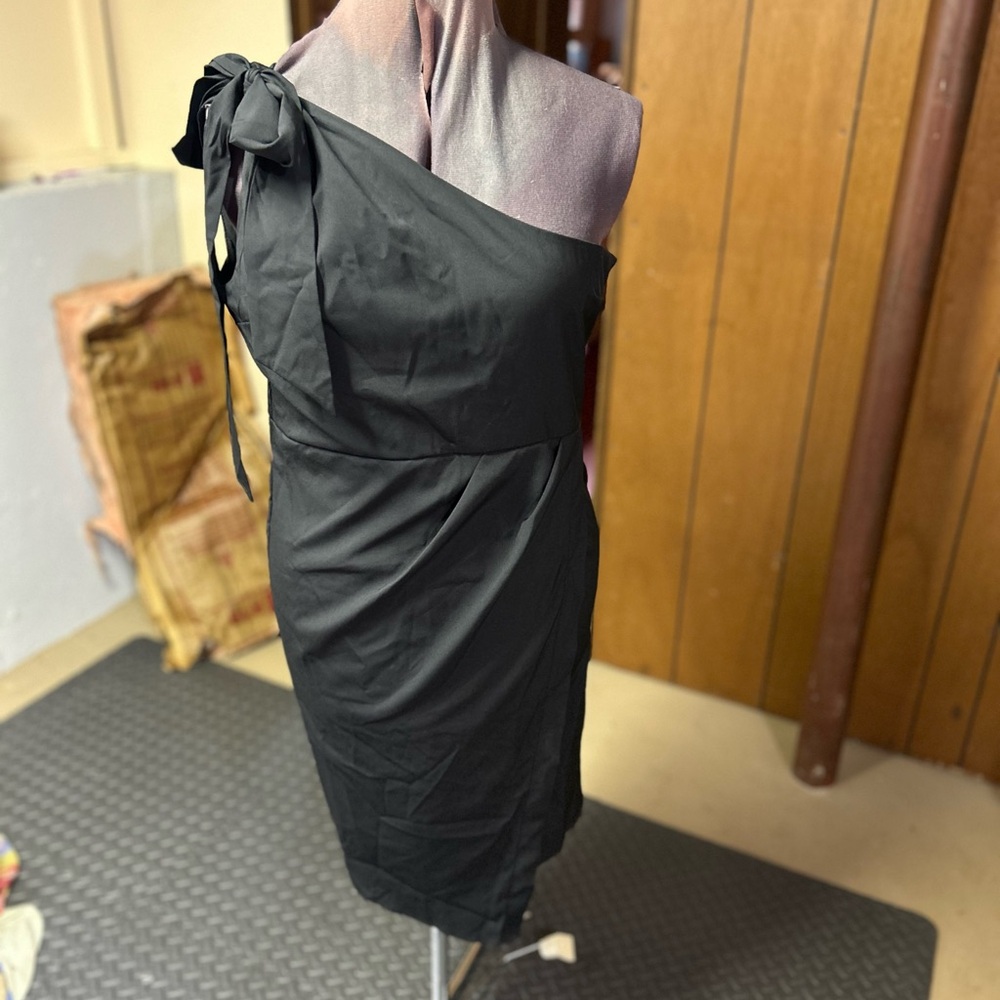 Black Asymmetrical Ruched One-Shoulder Cocktail Dress